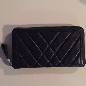 Perlina wallet.